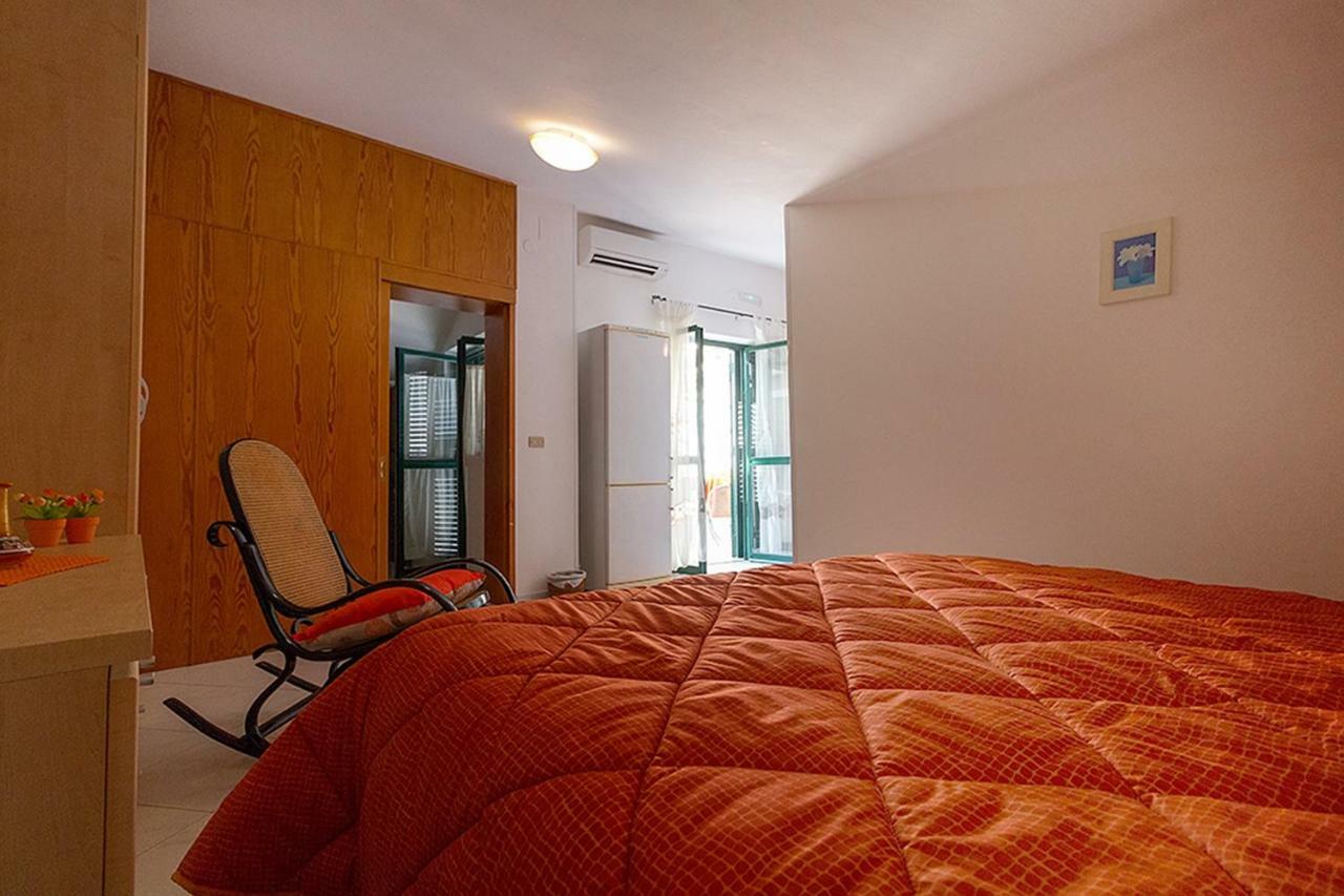 Ferienwohnung Bb Al Centro Di Vietri Exterior foto